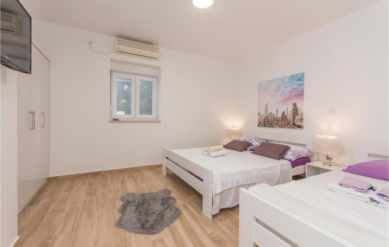 Apartments In Turanj, 20M From The Beach Sukošan Екстериор снимка