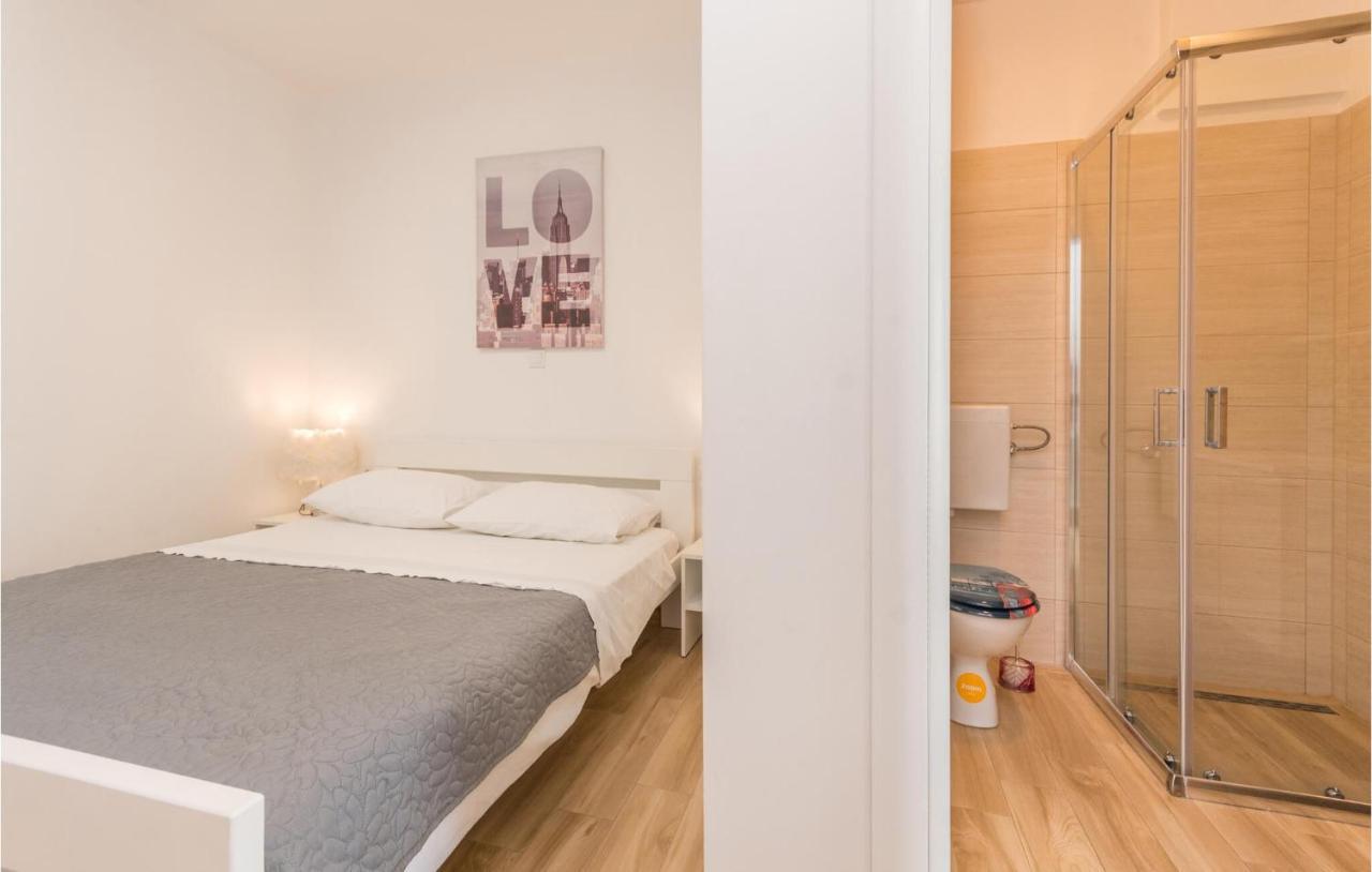 Apartments In Turanj, 20M From The Beach Sukošan Екстериор снимка