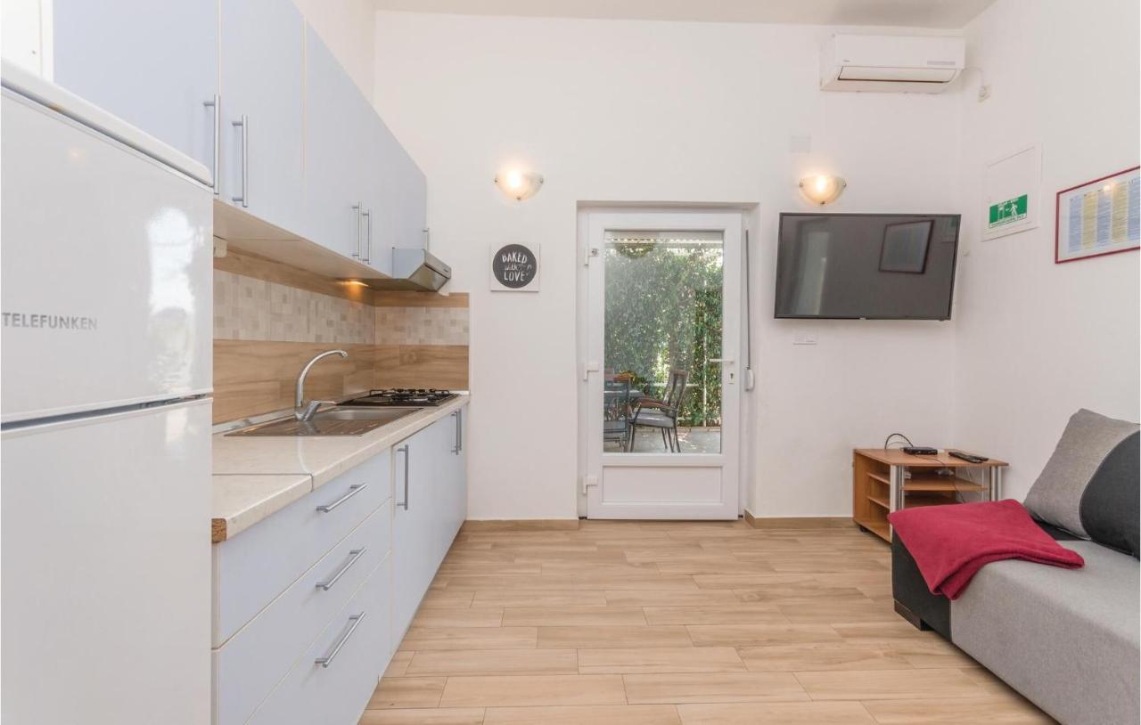 Apartments In Turanj, 20M From The Beach Sukošan Екстериор снимка