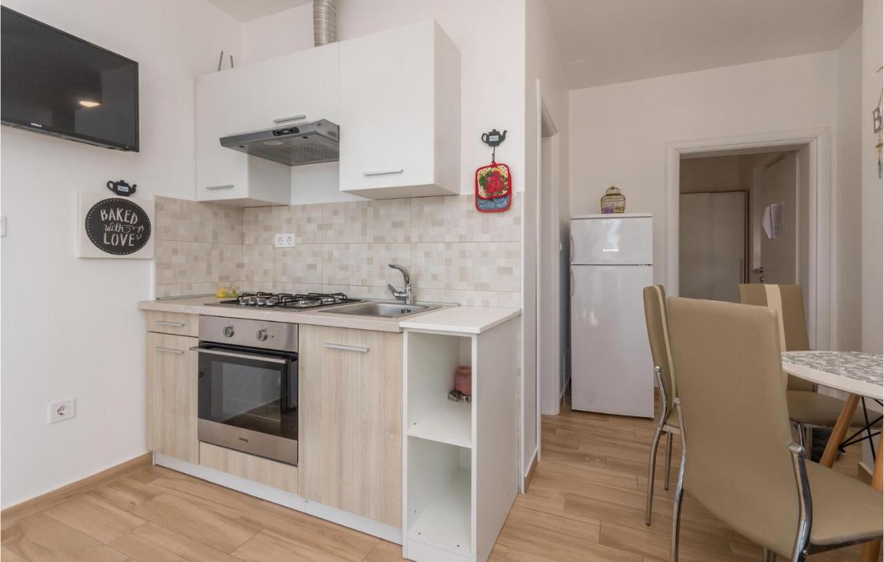 Apartments In Turanj, 20M From The Beach Sukošan Екстериор снимка