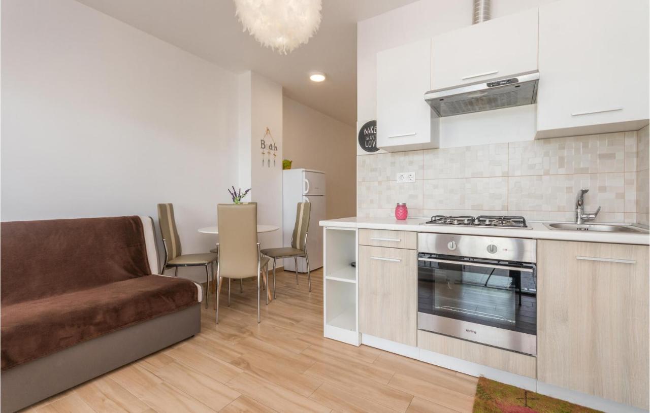 Apartments In Turanj, 20M From The Beach Sukošan Екстериор снимка