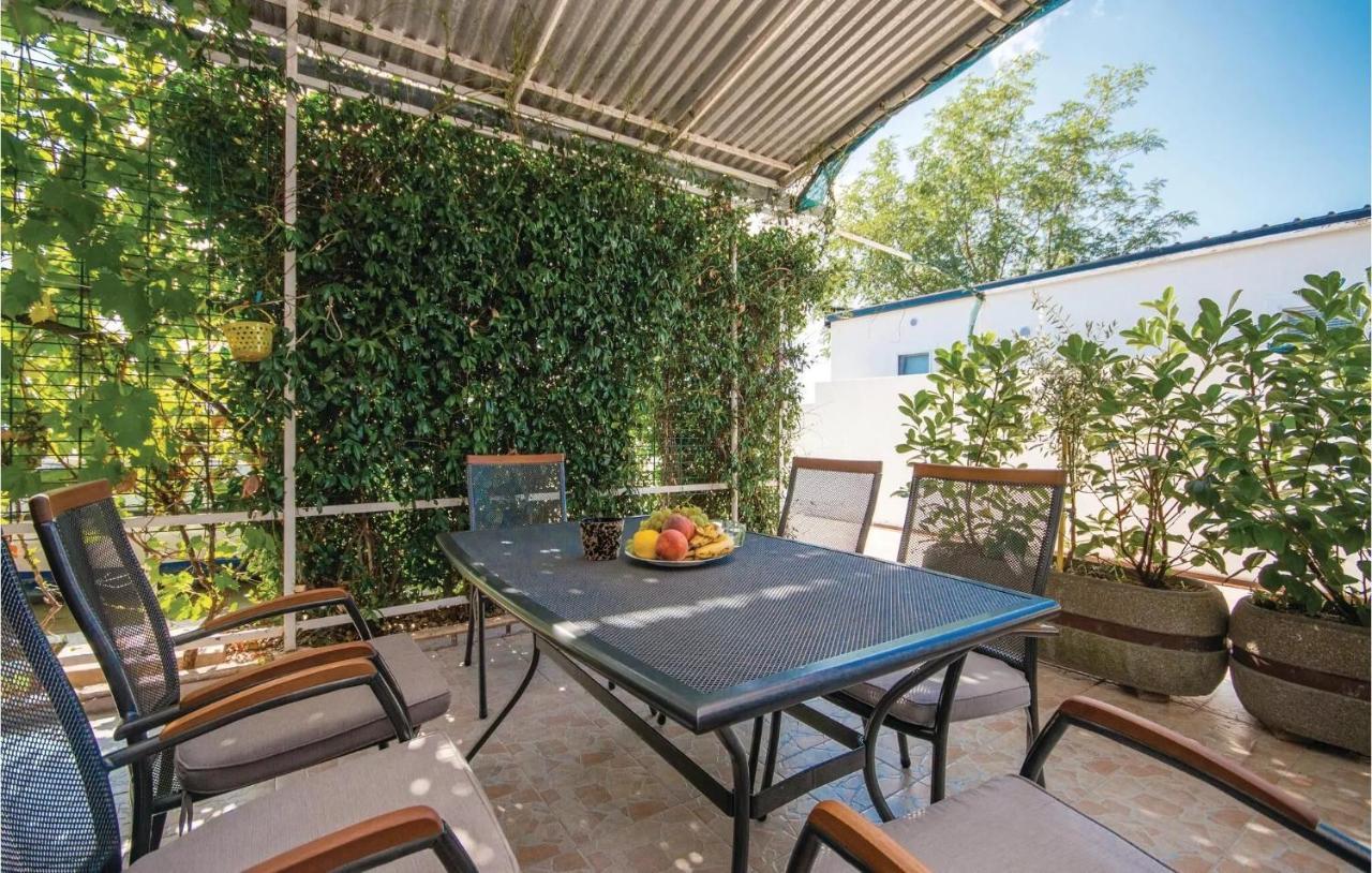 Apartments In Turanj, 20M From The Beach Sukošan Екстериор снимка
